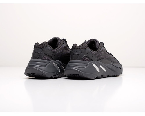 Кроссовки Adidas Yeezy Boost 700 v2