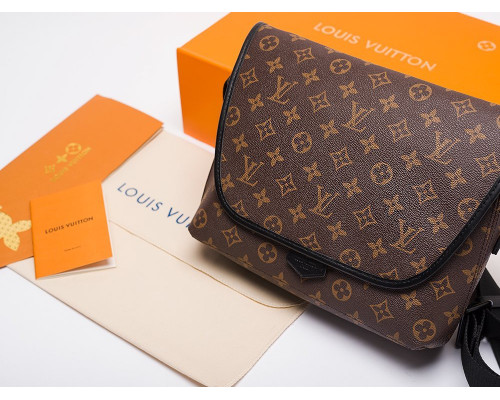 Наплечная сумка Louis Vuitton