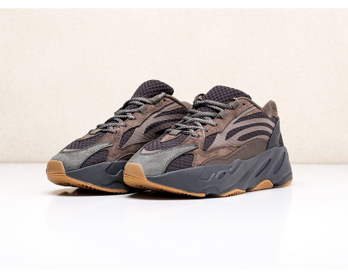 Кроссовки Adidas Yeezy Boost 700 v2