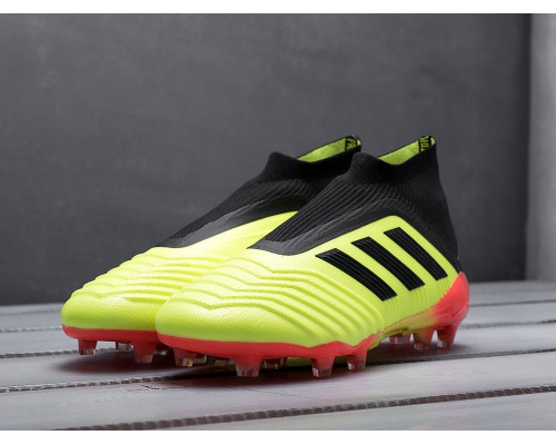 Футбольная обувь Adidas Predator 18+ FG